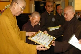 TP.HCM: Tổng kết, khen thưởng công tác tổ chức Đại lễ Phật đản 2011